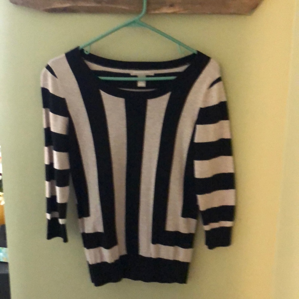 Scoop neck sweater